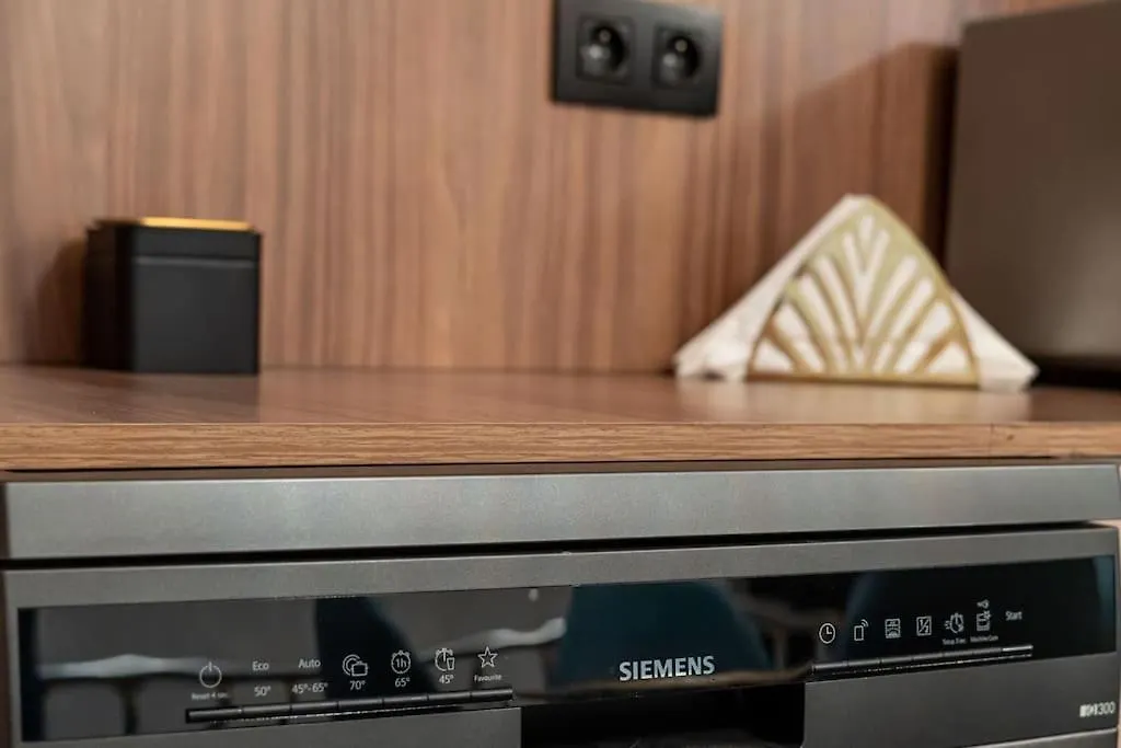 Luxueux Appartement 5 Chambre-Verifiez Le Numero Sur Les Images Brusel