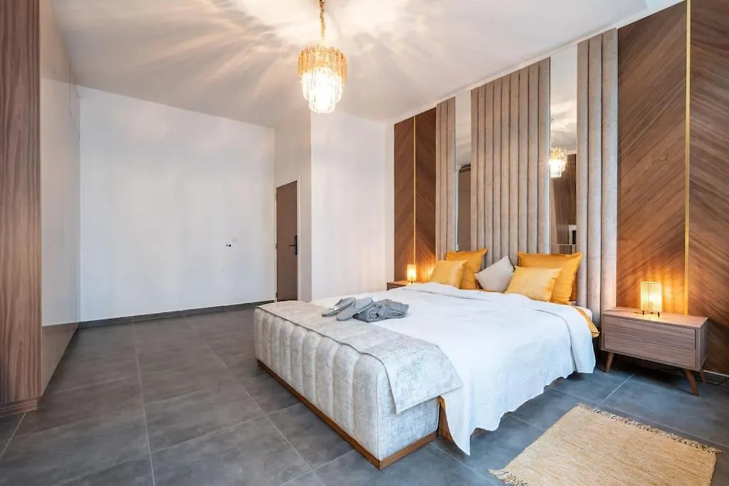 Luxueux Appartement 5 Chambre-Verifiez Le Numero Sur Les Images Brussels