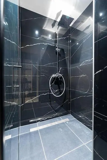 Luxueux Appartement 5 Chambre-Verifiez Le Numero Sur Les Images Brussels Apartment