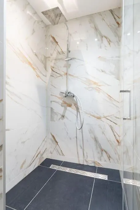 Luxueux Appartement 5 Chambre-Verifiez Le Numero Sur Les Images Brussels
