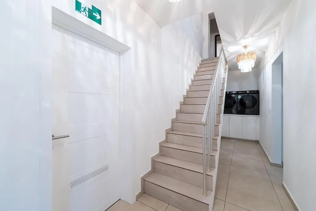 Luxueux Appartement 5 Chambre-Verifiez Le Numero Sur Les Images Brussels Belgium
