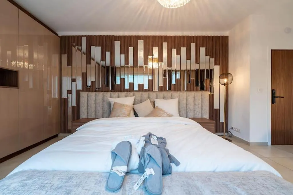 Luxueux Appartement 5 Chambre-Verifiez Le Numero Sur Les Images Brussels