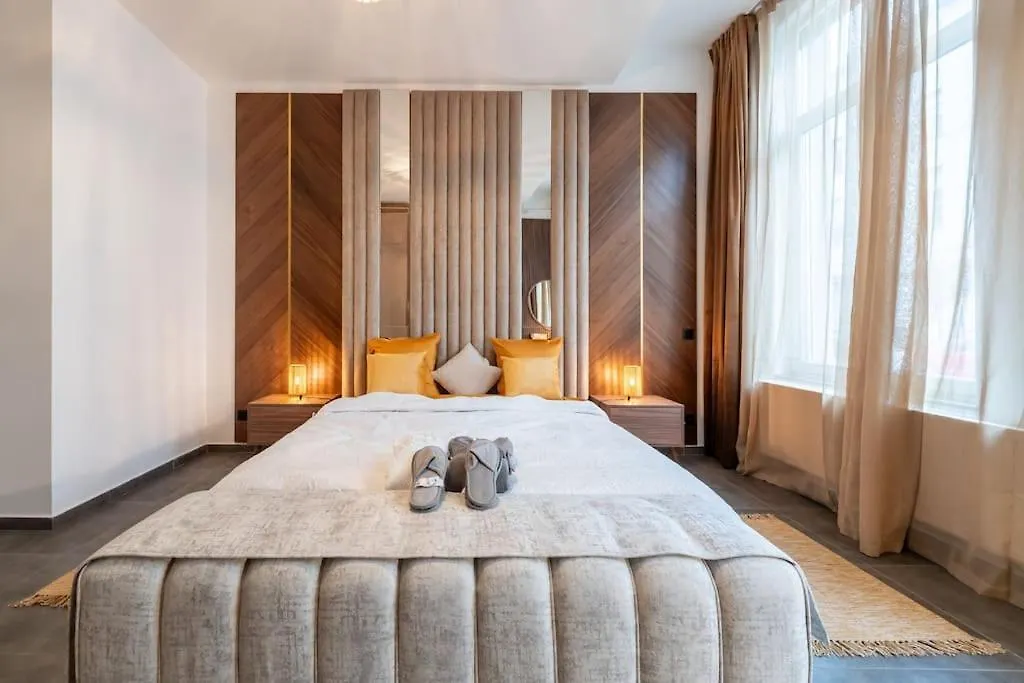 Luxueux Appartement 5 Chambre-Verifiez Le Numero Sur Les Images Brussels